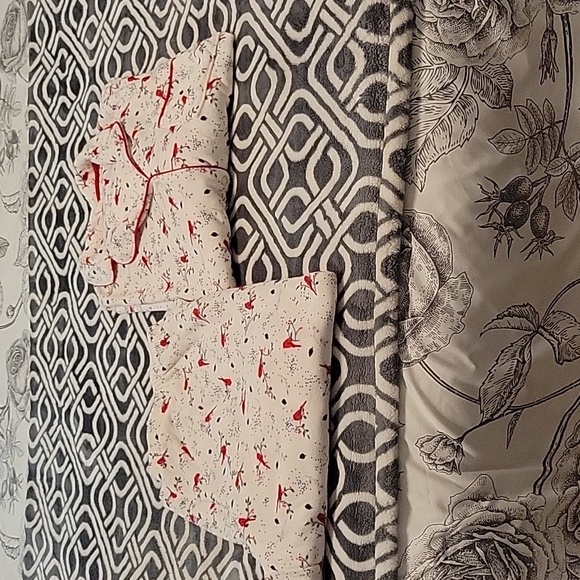 Womens pjs - Picture 4 of 6